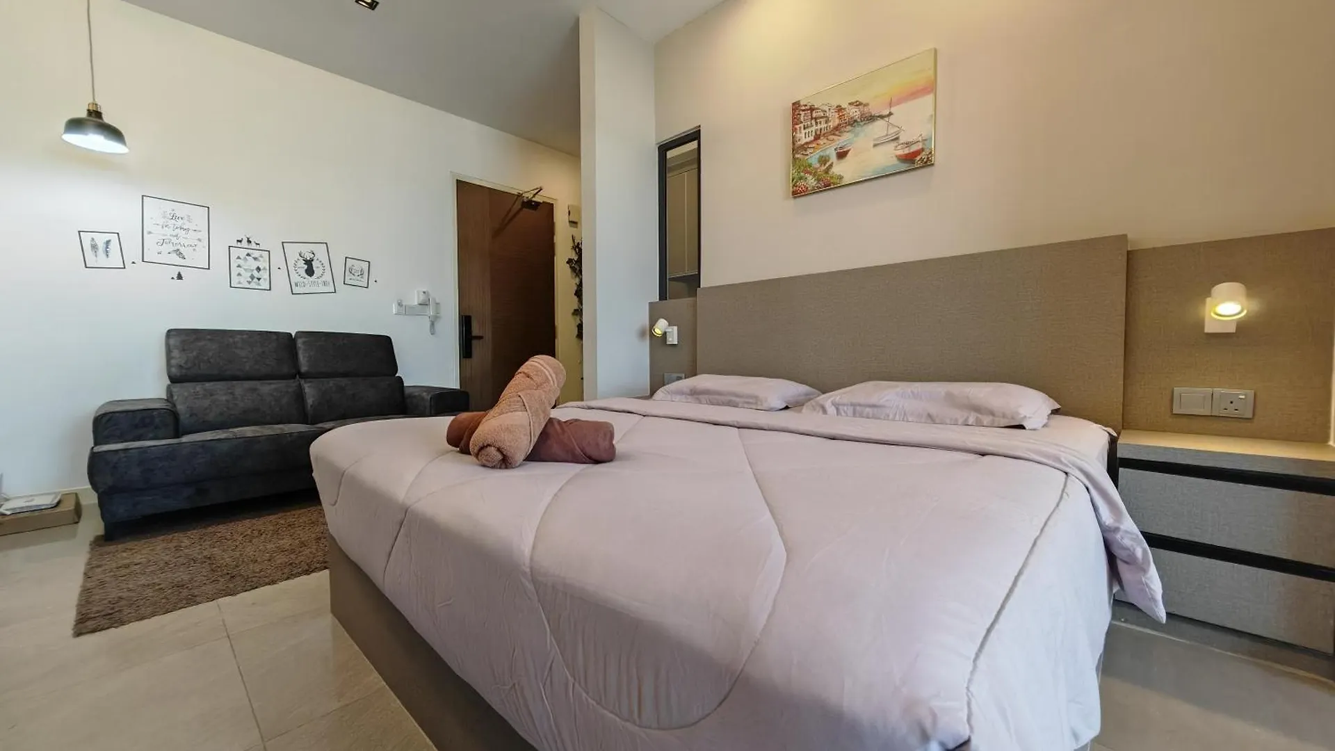 Mykey Imperio B-23-32 Melaka City 0*, Malacca